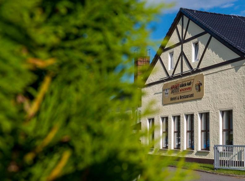 Sporthotel Glueck Auf Moenchenfrei Brand-Erbisdorf Eksteriør bilde