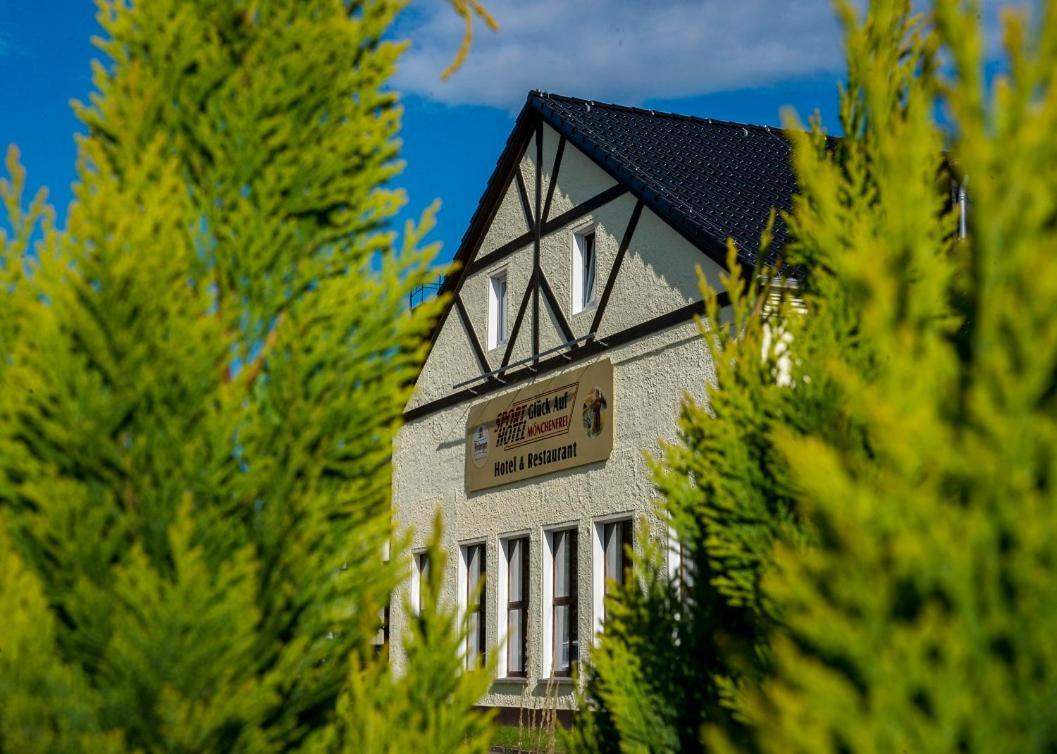 Sporthotel Glueck Auf Moenchenfrei Brand-Erbisdorf Eksteriør bilde